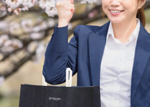 【祝・新社会人】女性に贈るおすすめの「就職祝い」とは?