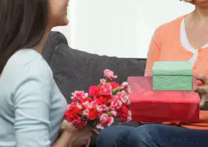 【年代別に紹介】母の日におすすめの実用的なプレゼントとは?