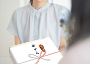 【地域別に解説】 喪中の際の「お中元」贈る時期と正しいマナー