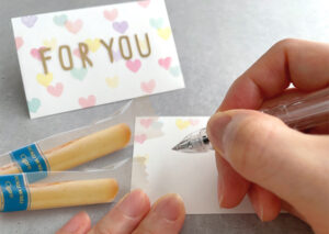 すぐに使える文例つき!想いが伝わるメッセージカード書き方のコツ