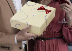 男性から女性に贈る「逆バレンタイン」におすすめのギフト