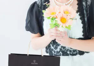 結婚祝いギフトの贈り方 基本マナー&おすすめプレゼント3選