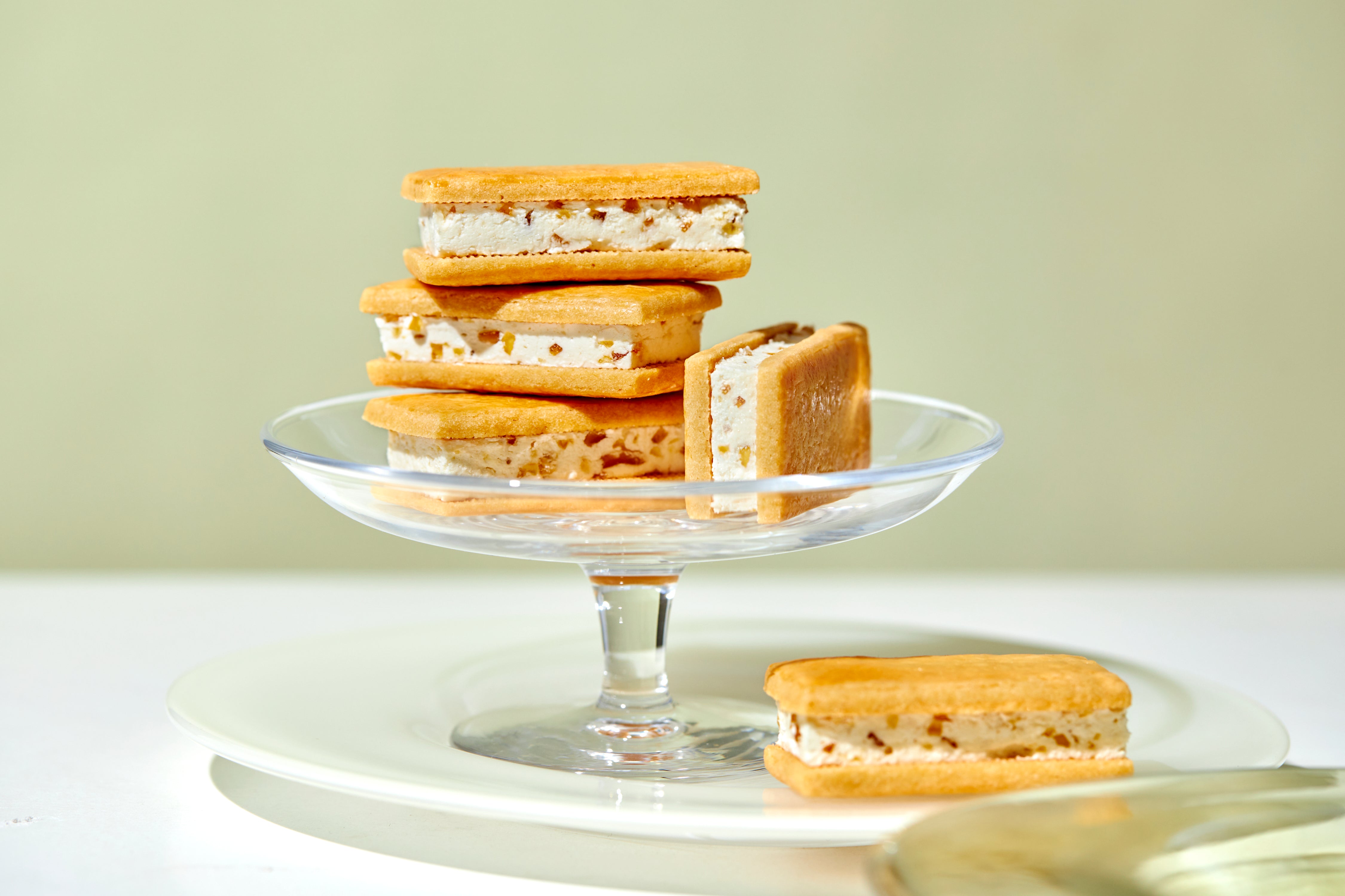 薫る八丈フルーツレモンのバターサンドクッキー