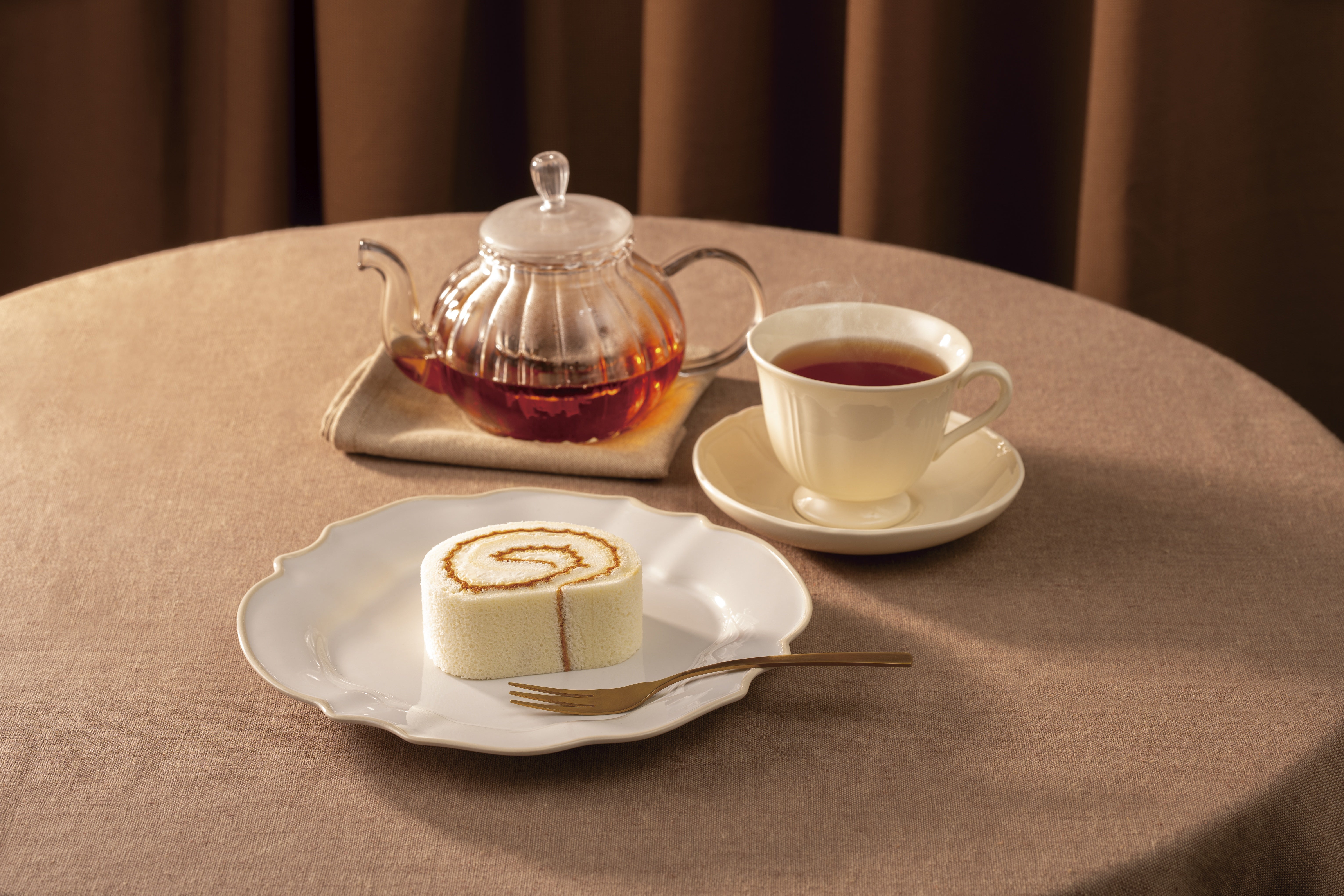 南青山ロール ビターキャラメル ホール