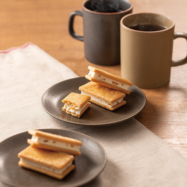 【8個入り】薫る八丈フルーツレモンのバターサンドクッキー