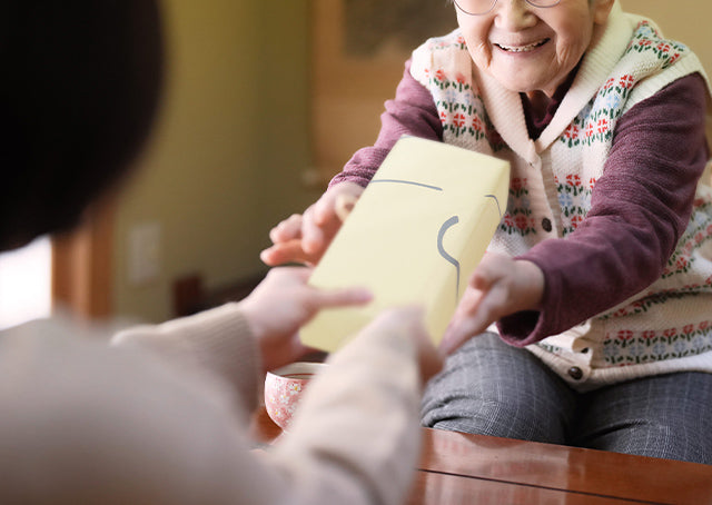 70歳は古希のお祝い 長寿を祝うおすすめプレゼントと基本マナー